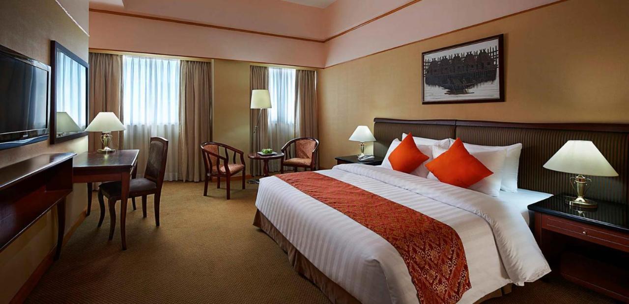 Berjaya Makati Hotel 3*
