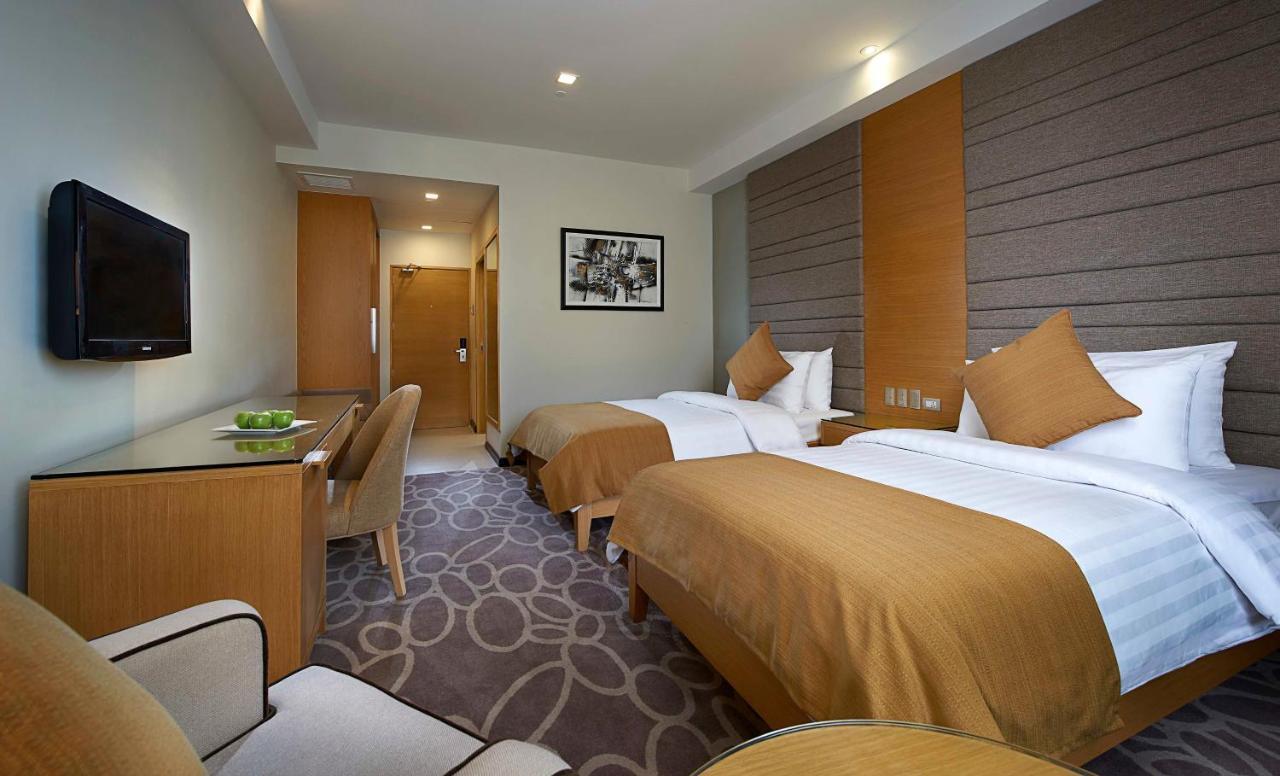 Berjaya Makati 3*