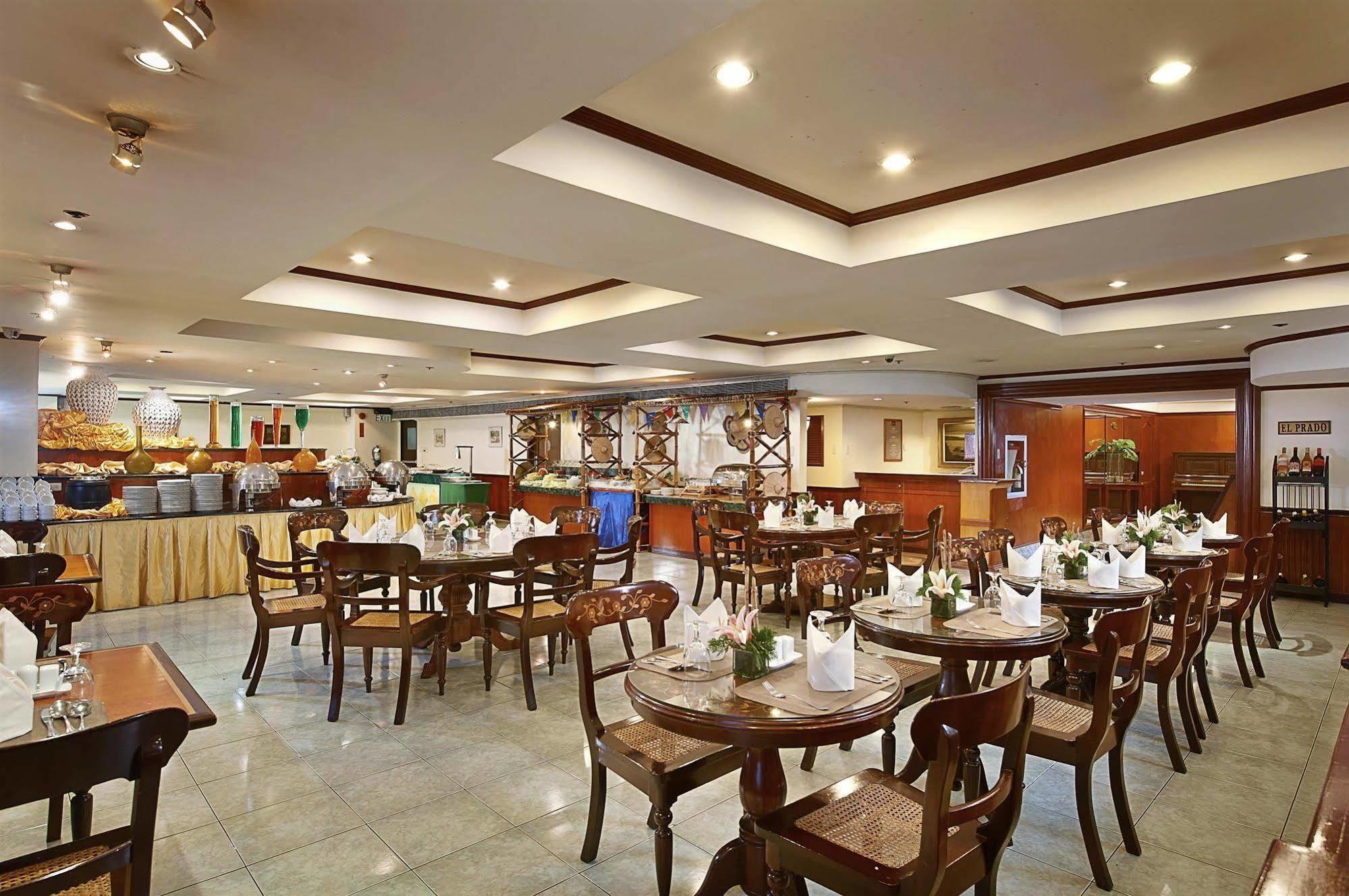 Berjaya Makati Hotel 3*